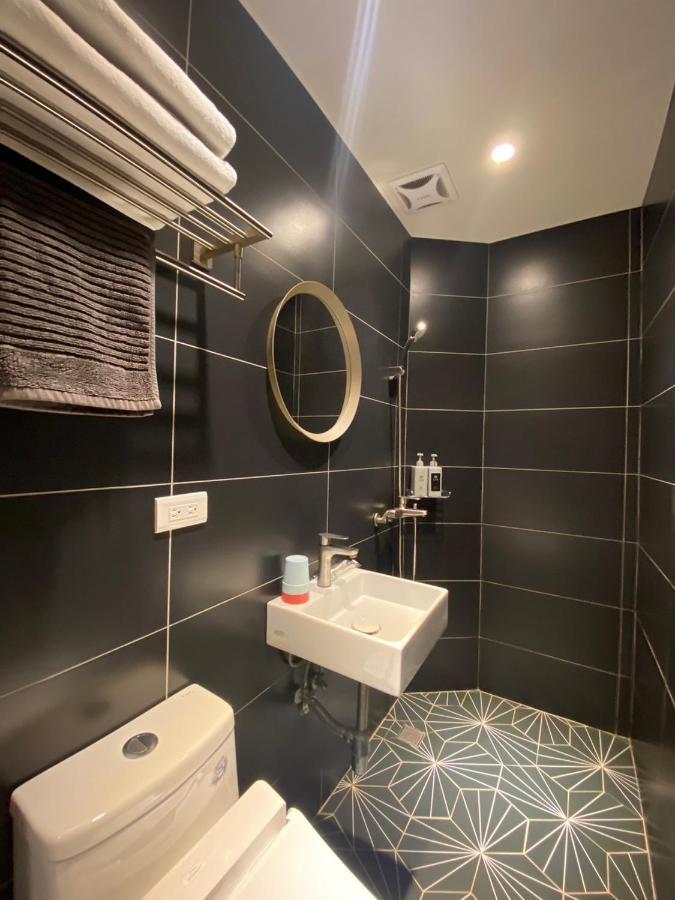 良文旅2館ryou Hotel Vintage - II Tainan Zewnętrze zdjęcie