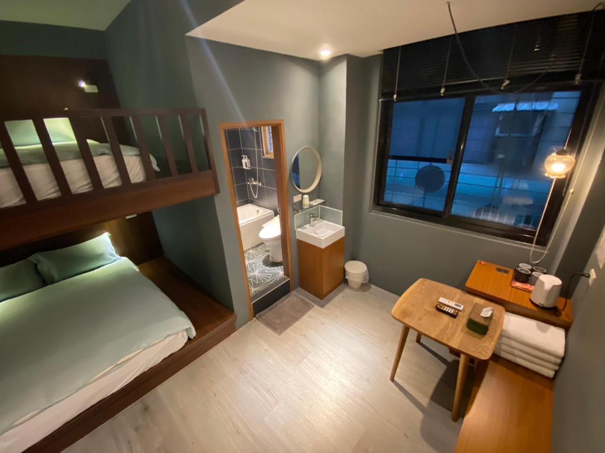 良文旅2館ryou Hotel Vintage - II Tainan Zewnętrze zdjęcie